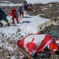 Смерть на Эвересте: тела погибших альпинистов до сих пор лежат на его склонах От чего умирают в горах